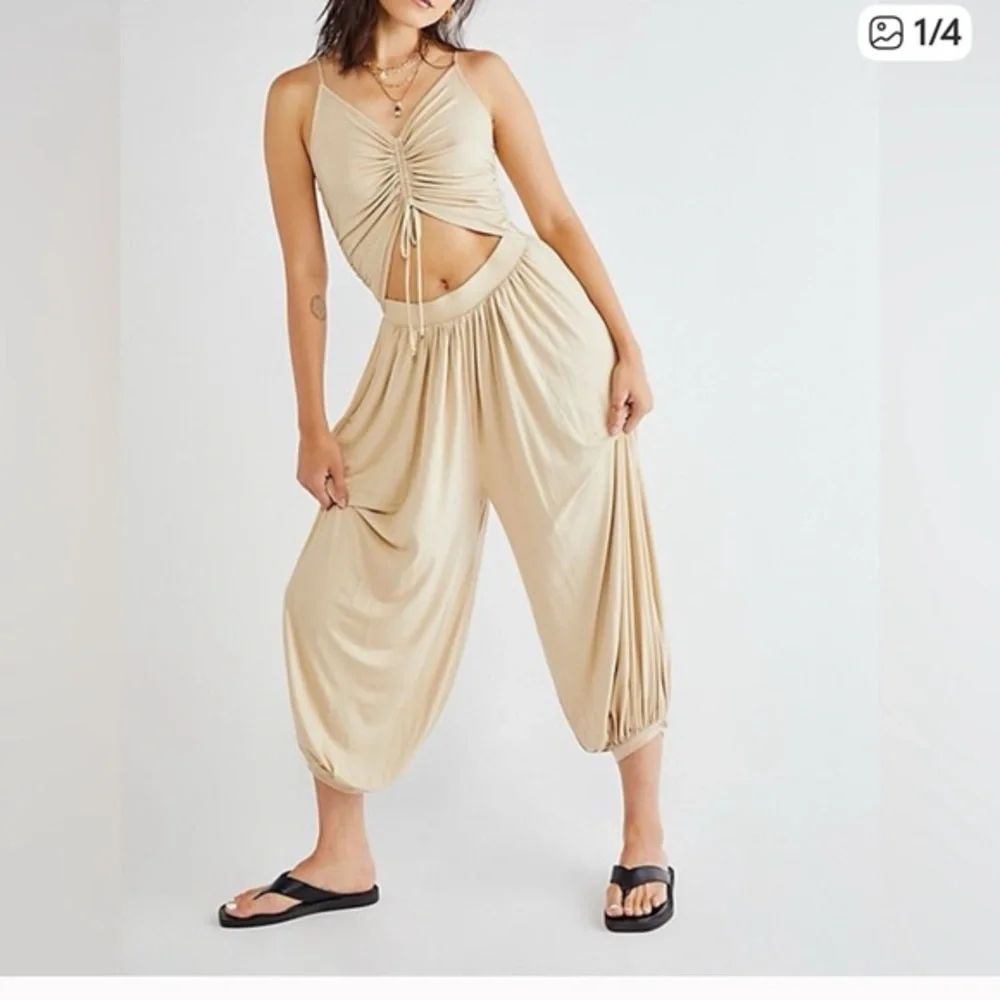 Free People FP Beach Weekend Chill-Out Ruched Harem Cut Out Jumper jumpsuit S - Picture 1 of 9